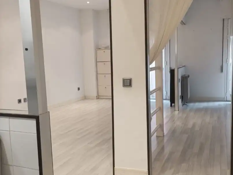 Flat for sale in  Madrid Capital  with Air Conditioner and Balcony