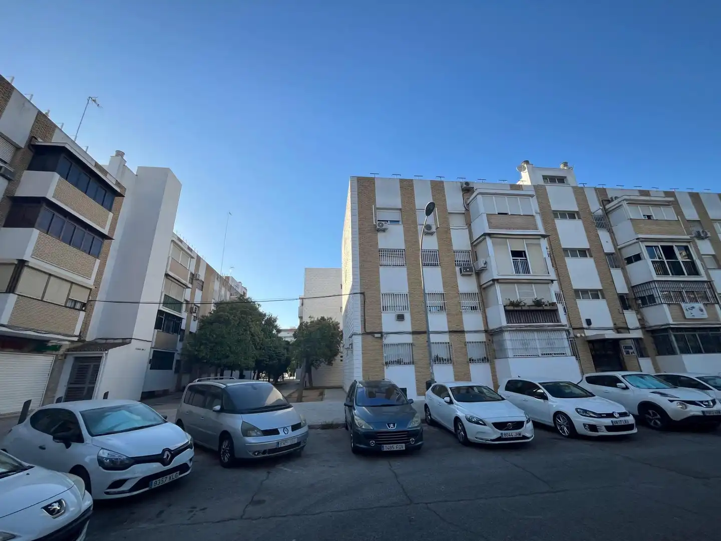 Exterior view of Flat for rent in Sevilla  with Air Conditioner and Furnished