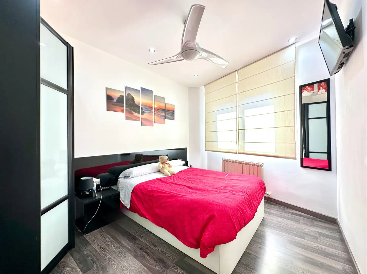 Bedroom of Houses for sale in Torelló  with Air Conditioner, Heating and Private garden