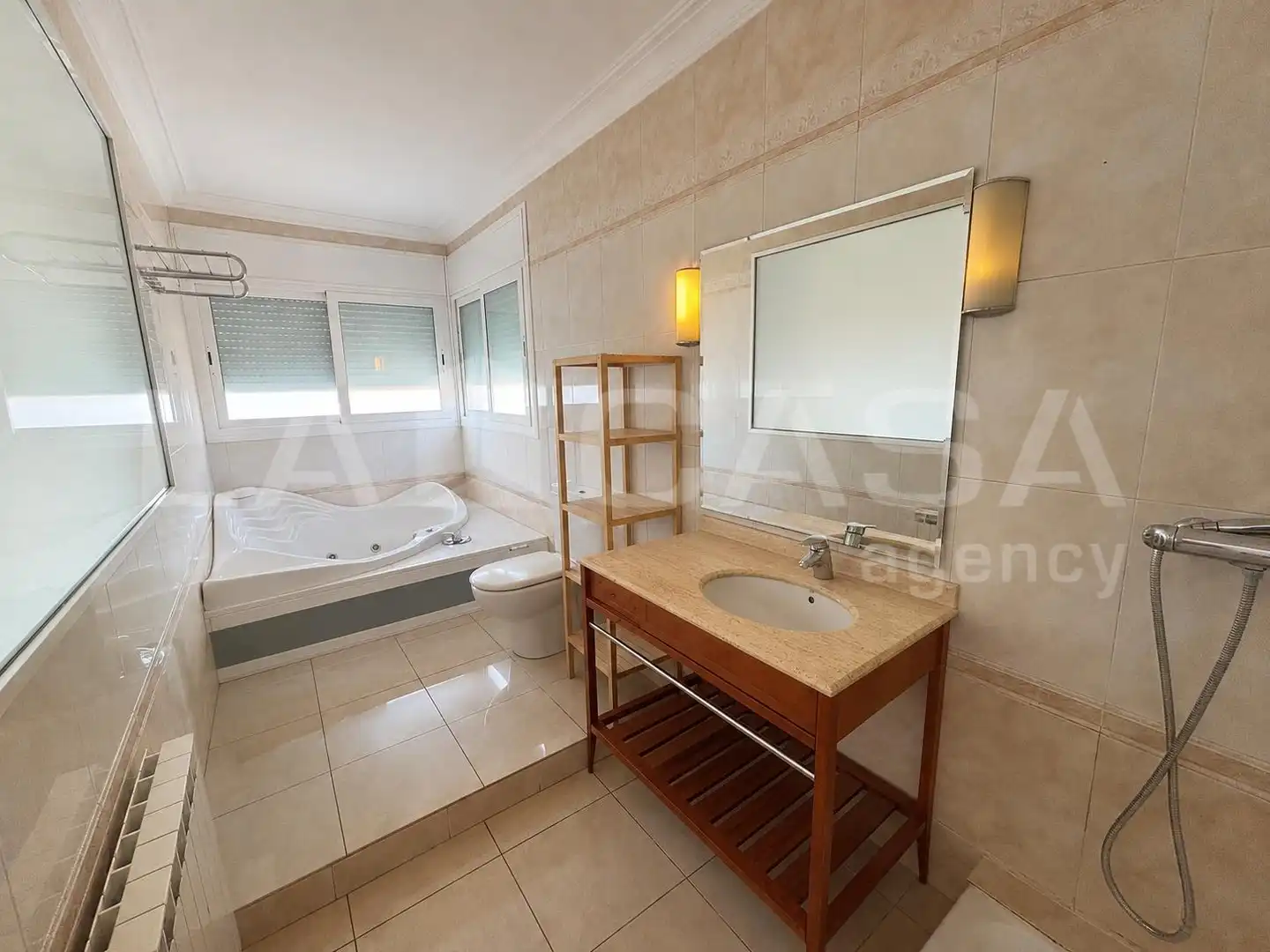 Bathroom of Detached homes for sale in La Roca del Vallès  with Air Conditioner, Heating and Private garden