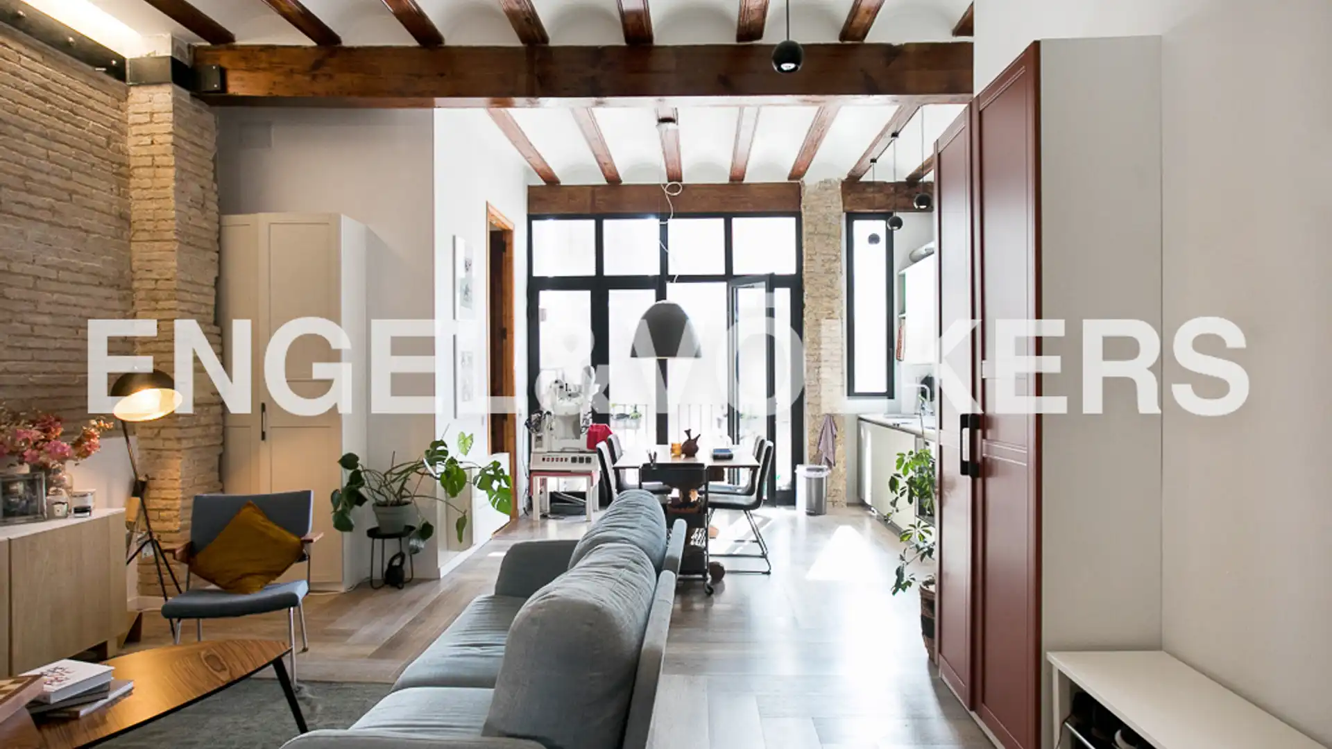 Sala de estar de Piso de alquiler en  Valencia Capital con Aire acondicionado, Calefacción y Parquet