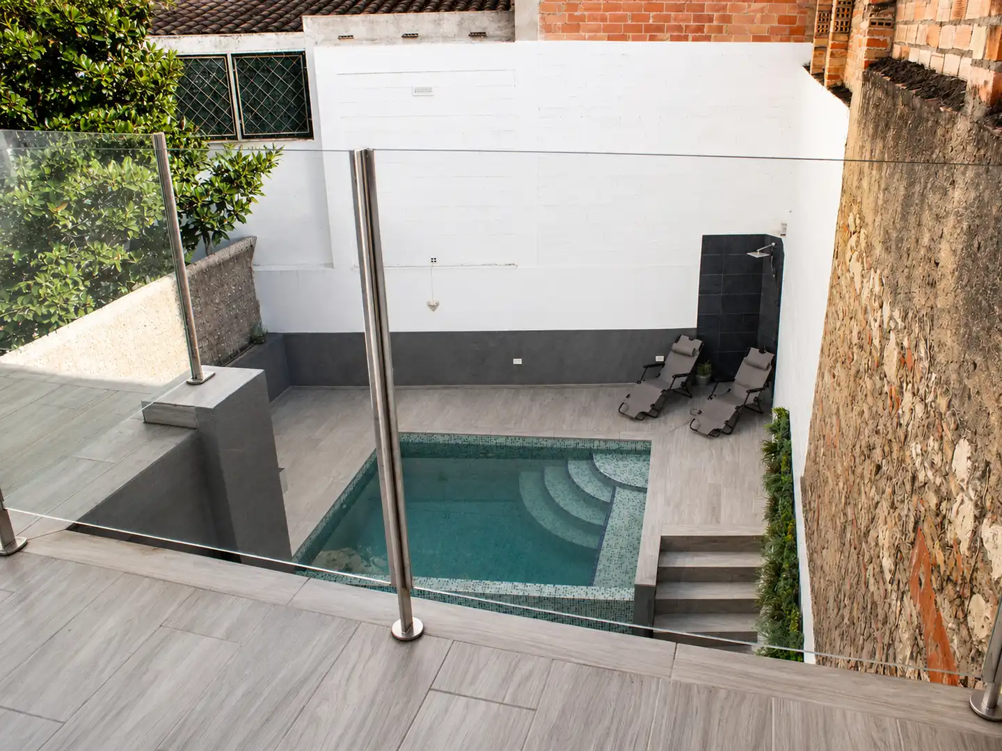 Piscina de Casa adosada en venta en Figueres con Aire acondicionado, Calefacción y Jardín privado
