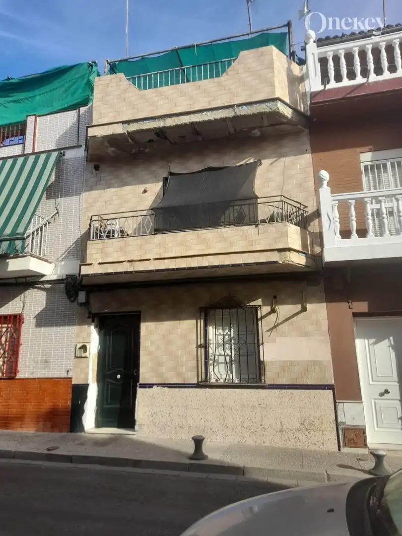 Exterior view of Flat for sale in Barrio Alto
