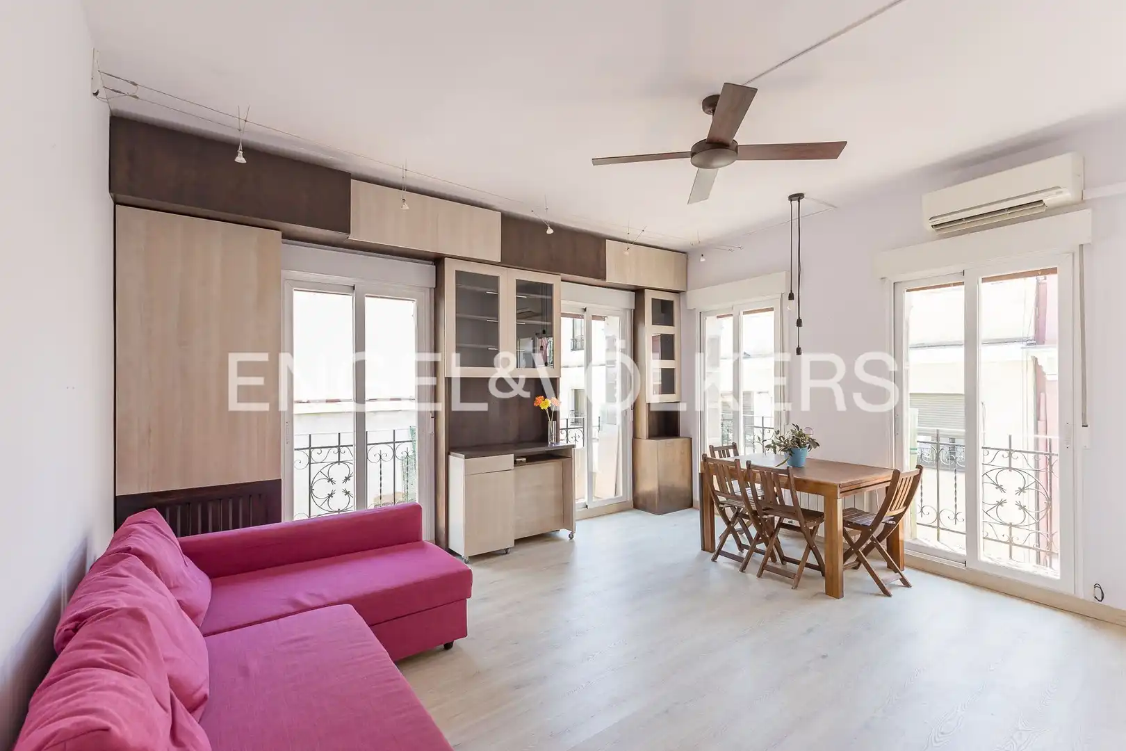 Vista exterior de Piso en venta en Madrid con Aire acondicionado, Calefacción y Balcón