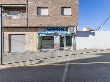 Local comercial de lloguer a Maracena