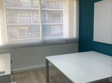 Ufficio con ascensore in affitto a Carrer de Girona 33