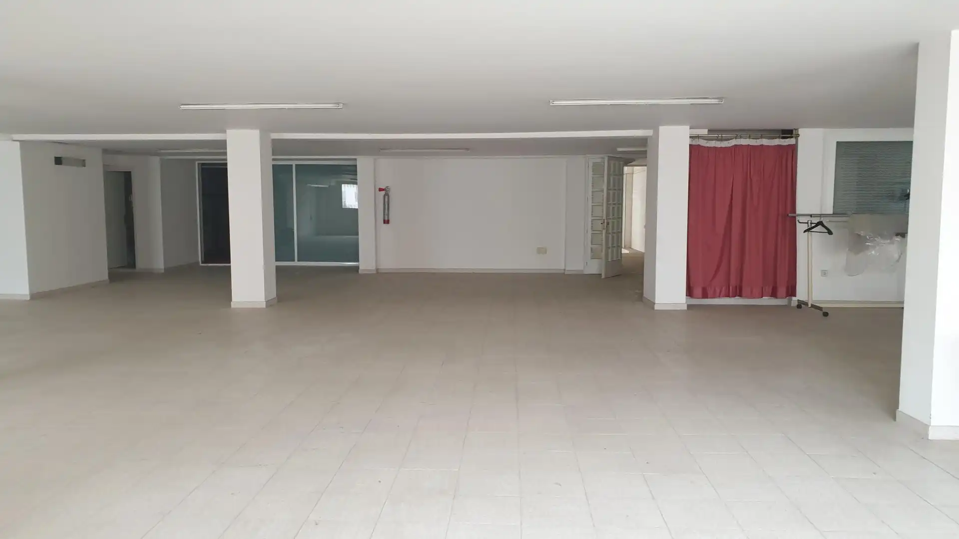Local commercial à louer à de Pere III 7, imagen 5