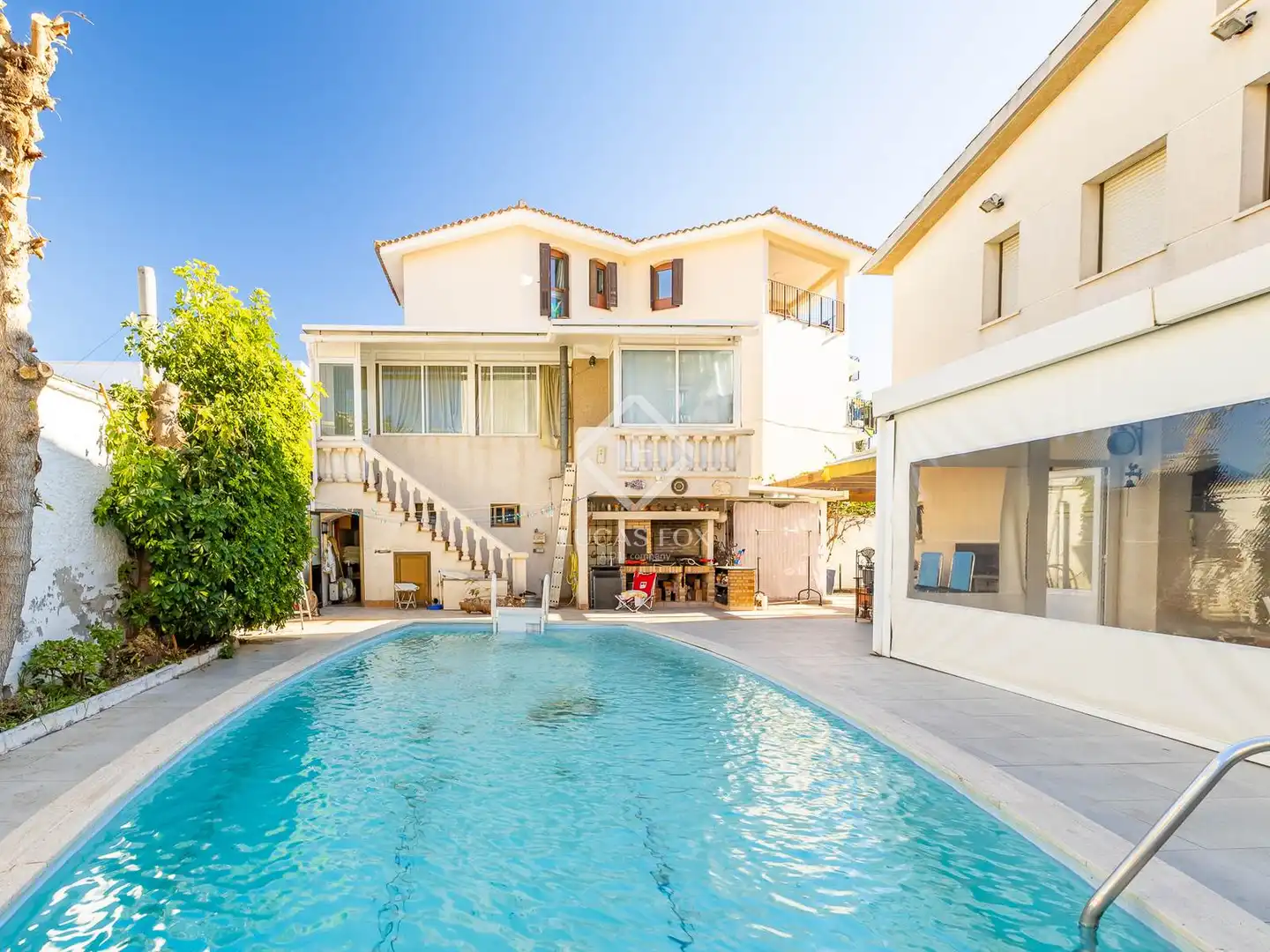 Villa avec terrasse à vendre à Lluminetes