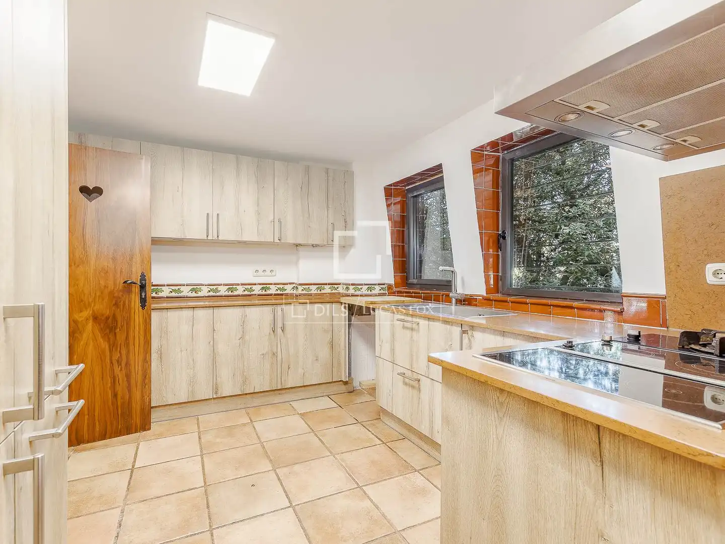 Cocina de Casa o chalet en venta en Barcelona con Aire acondicionado, Calefacción y Jardín privado