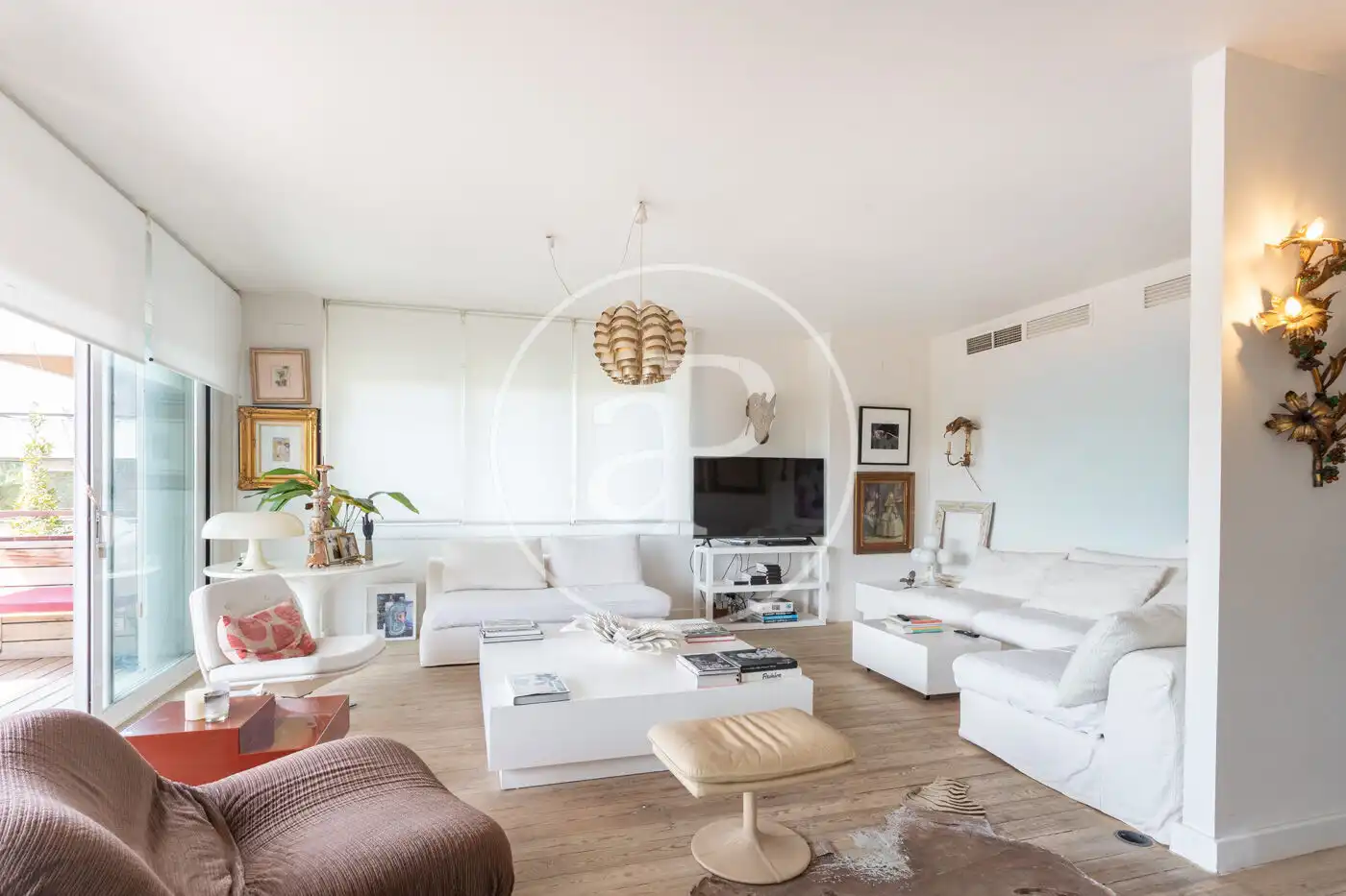 Sala de estar de Piso de alquiler en Barcelona con Aire acondicionado, Calefacción y Jardín privado