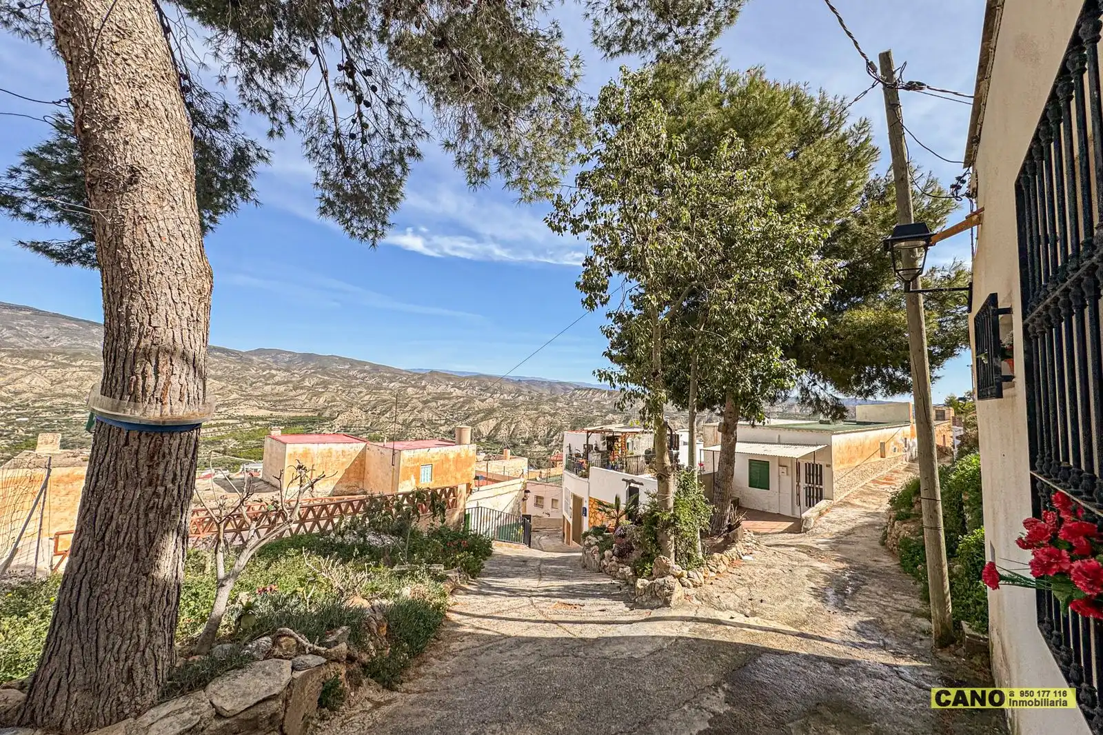 Vista exterior de Casa o chalet en venta en Instinción con Terraza y Trastero