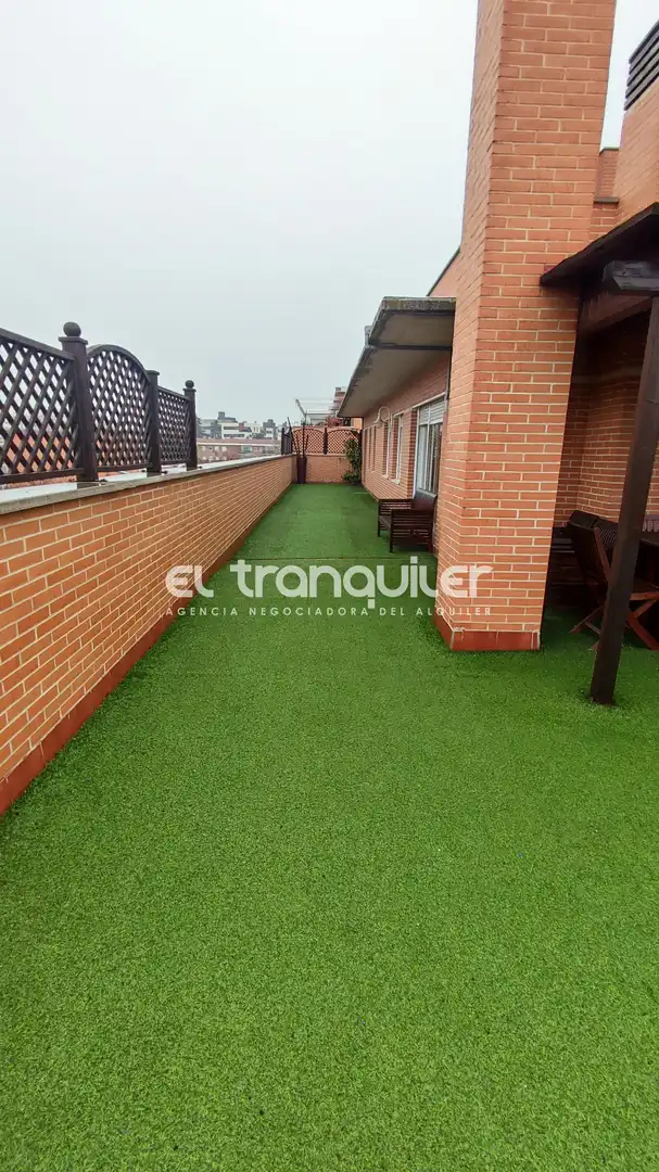 Terrassa de Àtic de lloguer en Madrid amb Aire condicionat, Parquet i Terrassa