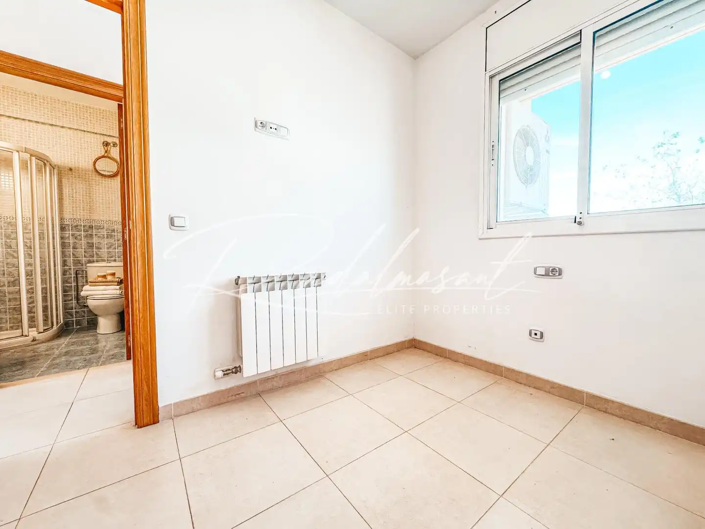 Bedroom of Detached homes for sale in Mont-roig del Camp  with Air Conditioner, Heating and Private garden