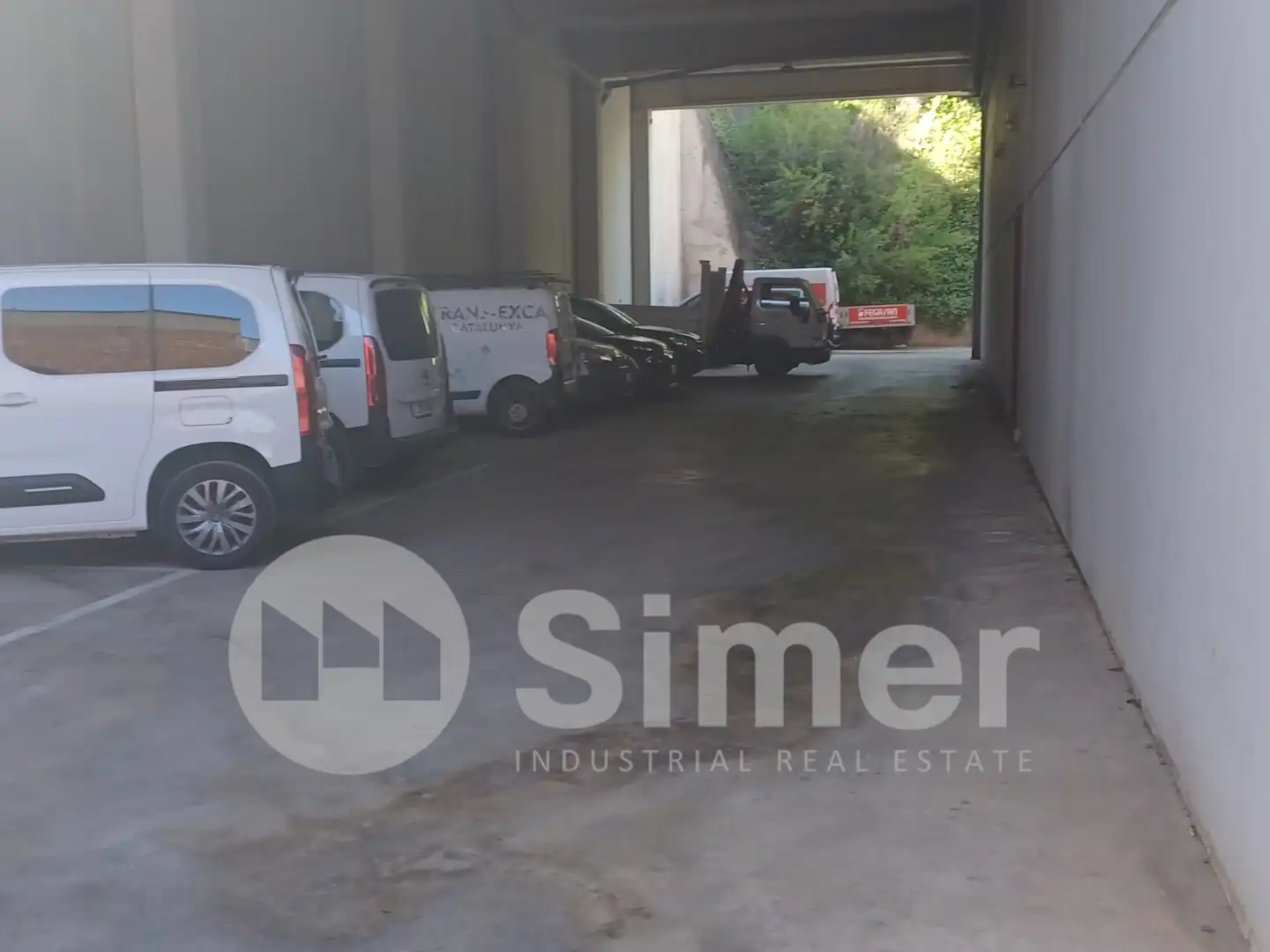 Parkplatz von Fabrikhallen zum Verkauf in Sant Quirze del Vallès