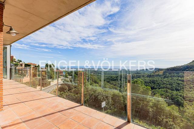 Casa-chalet en Venta en Bruguers