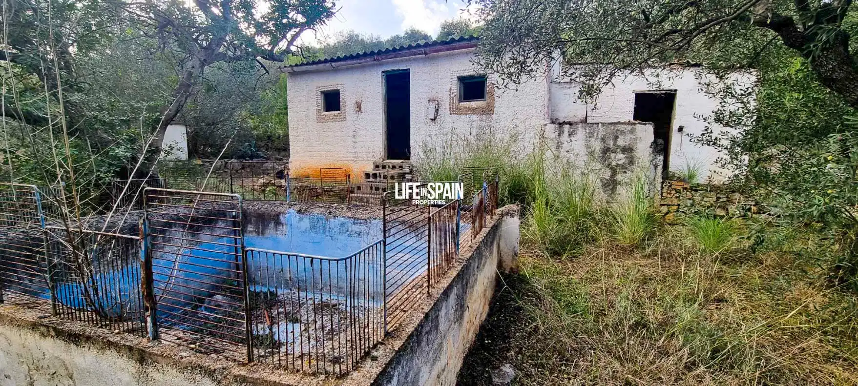 Vista exterior de Finca rústica en venda en Roquetes amb Jardí privat i Piscina