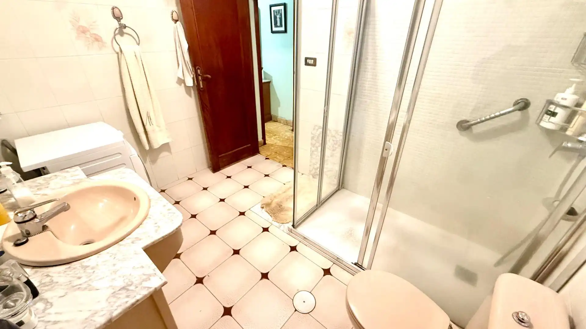 Bany de Casa o xalet en venda en Ourense Capital  amb Aire condicionat, Calefacció i Moblat