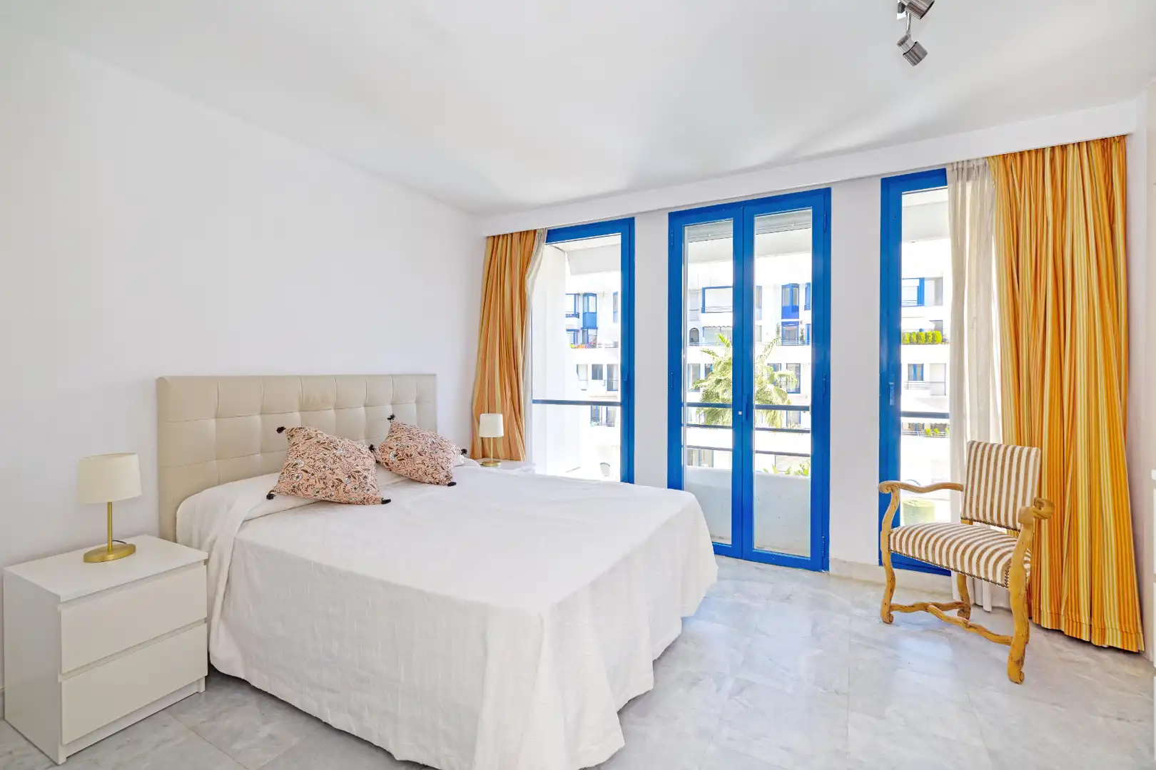 Habitación de Dúplex en venta en Marbella con Aire acondicionado, Calefacción y Terraza
