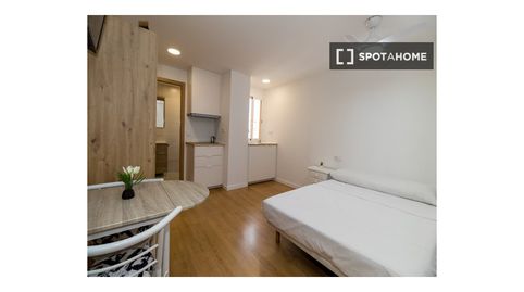 Foto 4 de Piso de alquiler en Ciutat Jardí, Valencia Capital