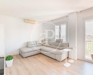 Living room of Flat to rent in  Madrid Capital  with Air Conditioner, Heating and Private garden