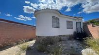Vista exterior de Casa o xalet en venda en Polán amb Jardí privat i Terrassa