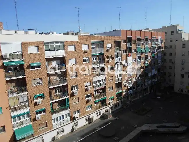 Penthouse with lift to rent in Calle Torres Miranda, imagen 29