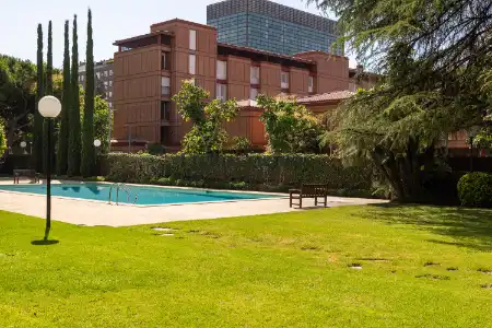 Piscina de Pis de lloguer en Barcelona amb Aire condicionat, Calefacció i Parquet