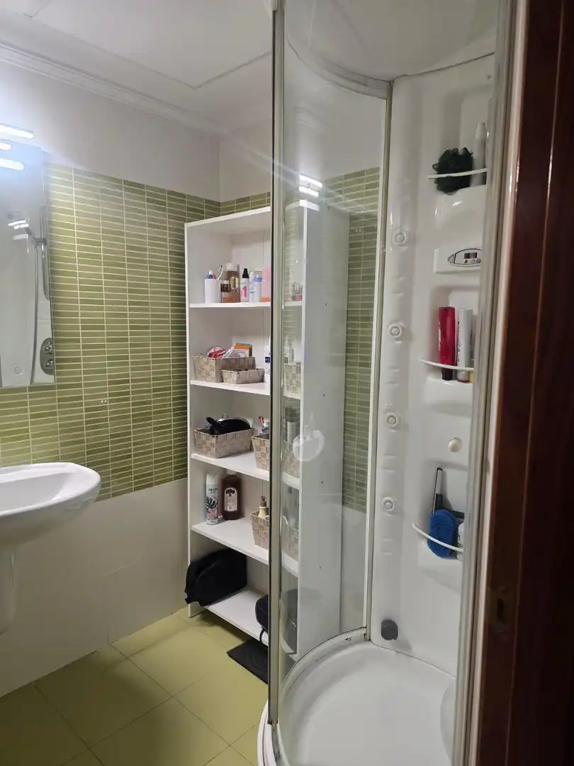 Bathroom of Flat for sale in Córdoba  with Air Conditioner, Terrace and Storage room