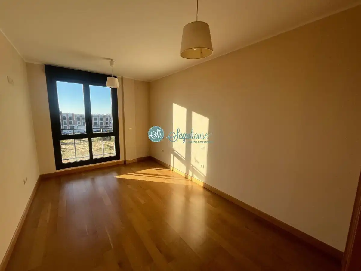 Bedroom of Flat for sale in Segovia  with Heating and Storage room