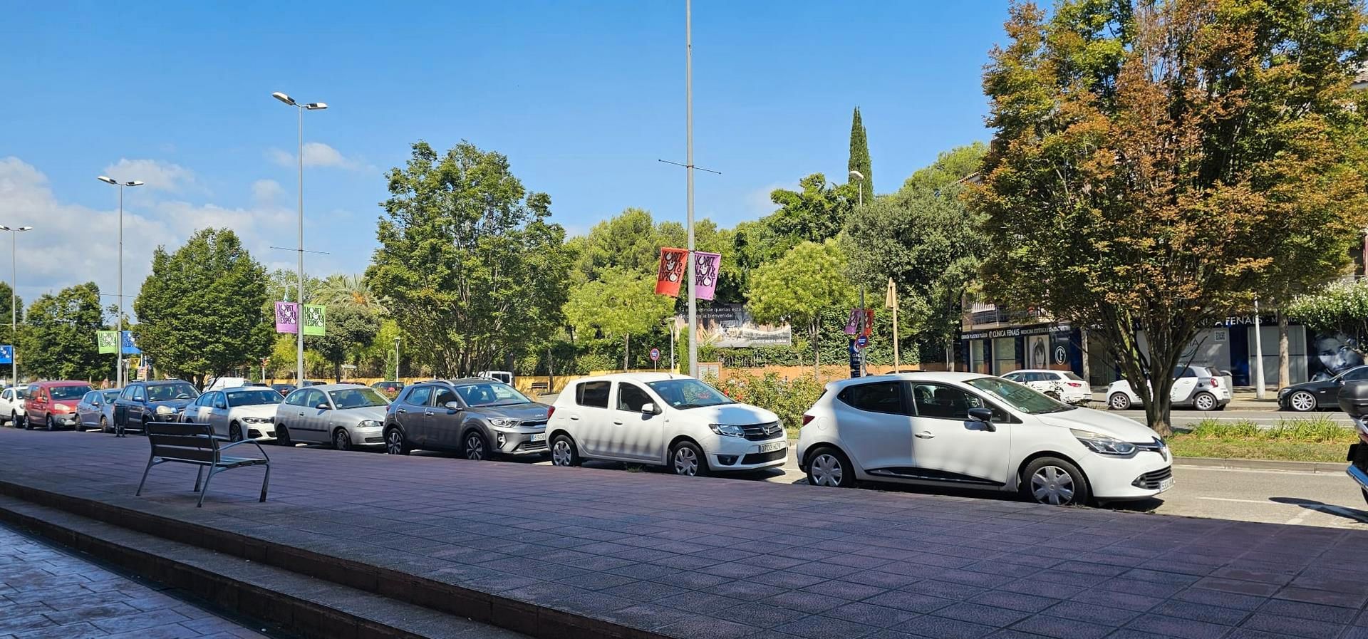 Parking of Premises for sale in Lloret de Mar  with Air Conditioner and Furnished