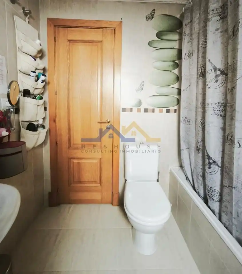 Baño de Piso en venta en Seseña con Aire acondicionado, Calefacción y Parquet