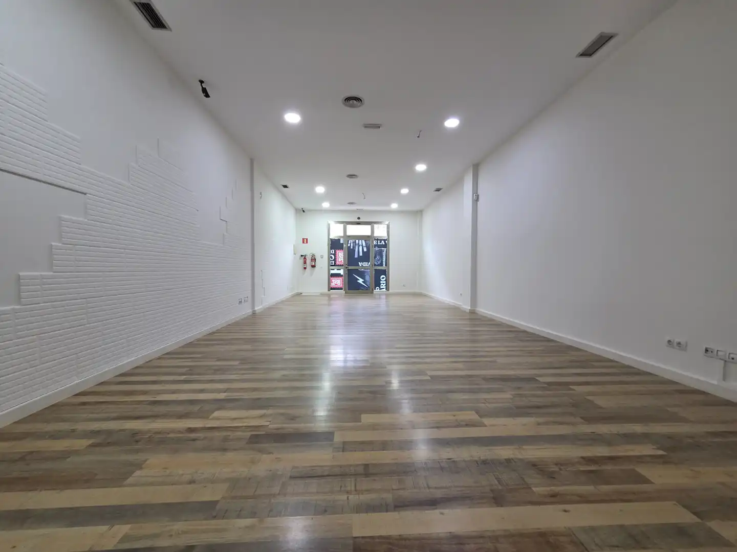 Local de alquiler en Arucas con Aire acondicionado, Parquet y Alarma