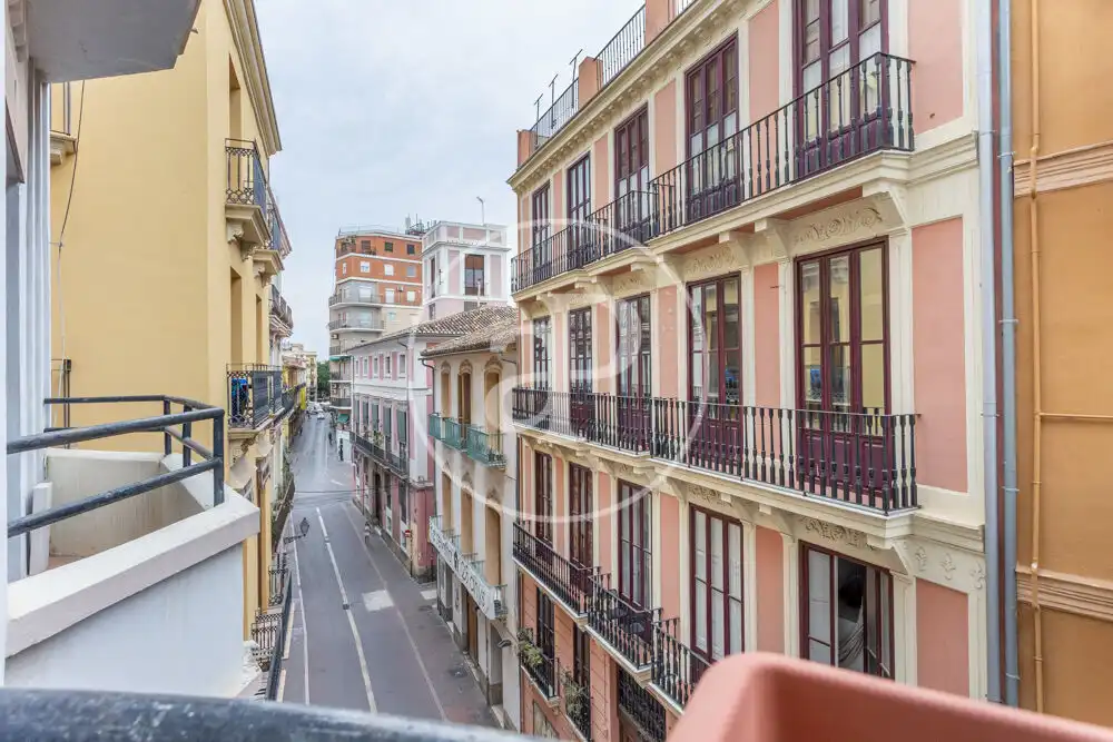 Vista exterior de Piso de alquiler en Valencia con Aire acondicionado, Calefacción y Balcón