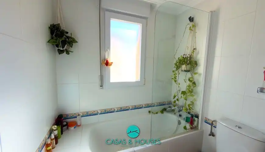 Bathroom of Detached homes for sale in La Manga del Mar Menor  with Air Conditioner, Heating and Private garden