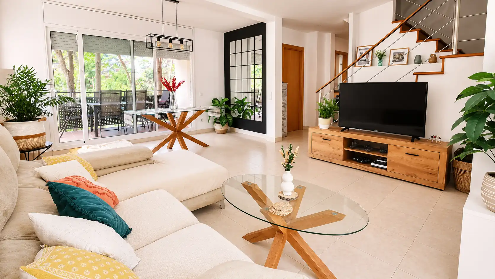 Sala de estar de Casa o chalet en venta en Vallirana con Jardín privado, Parquet y Terraza