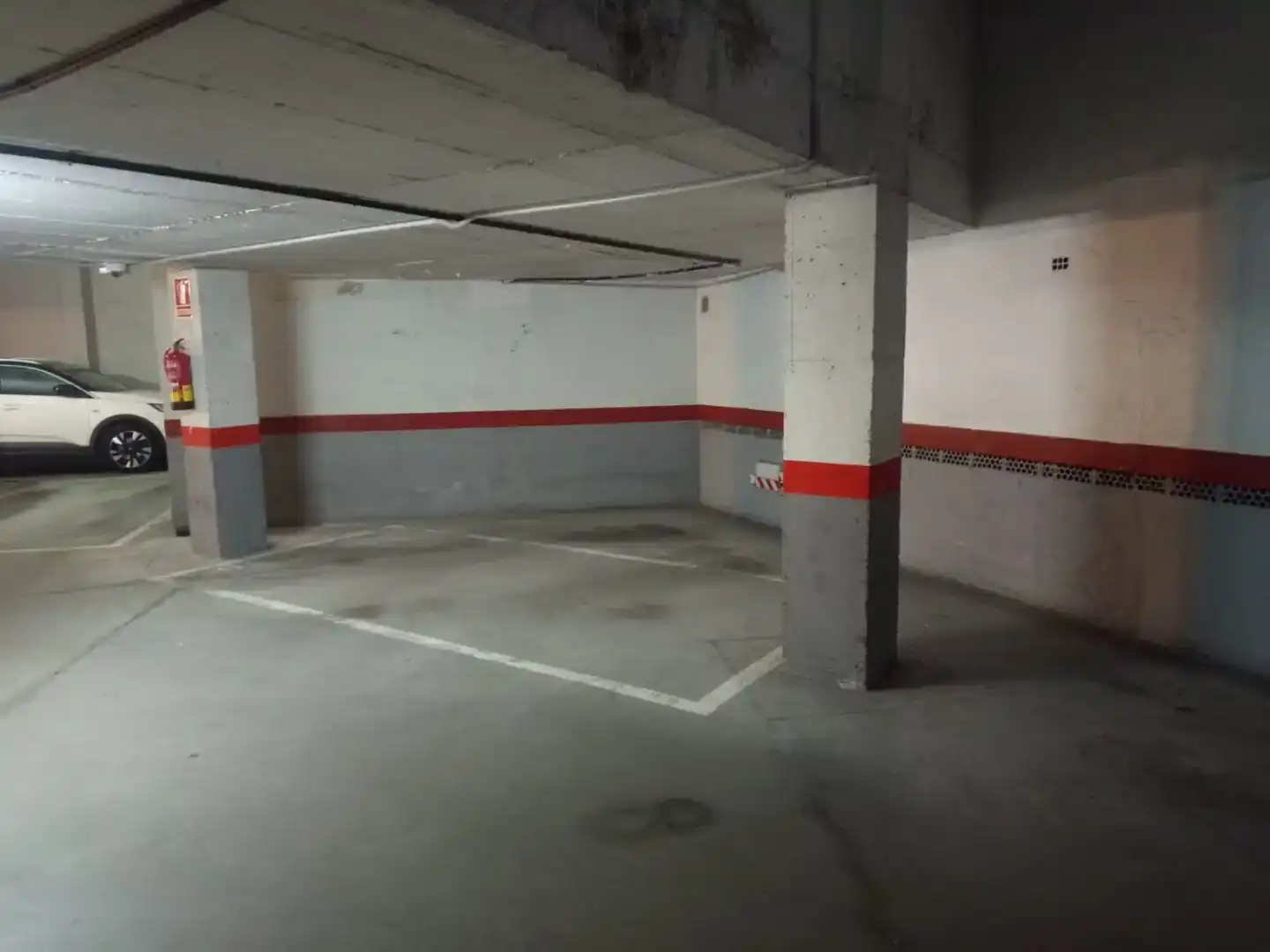 Aparcament de Àtic en venda en  Madrid Capital amb Piscina i Balcó
