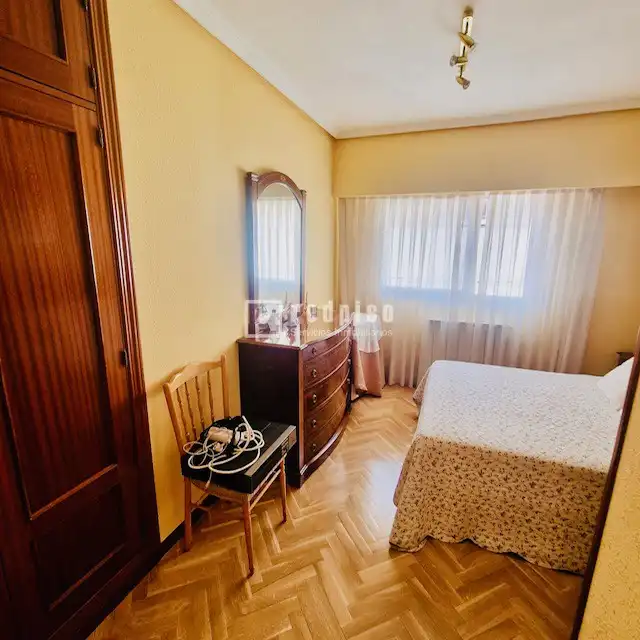 Bedroom of Apartments for sale in Madrid  with Heating, Parquet flooring and Terrace