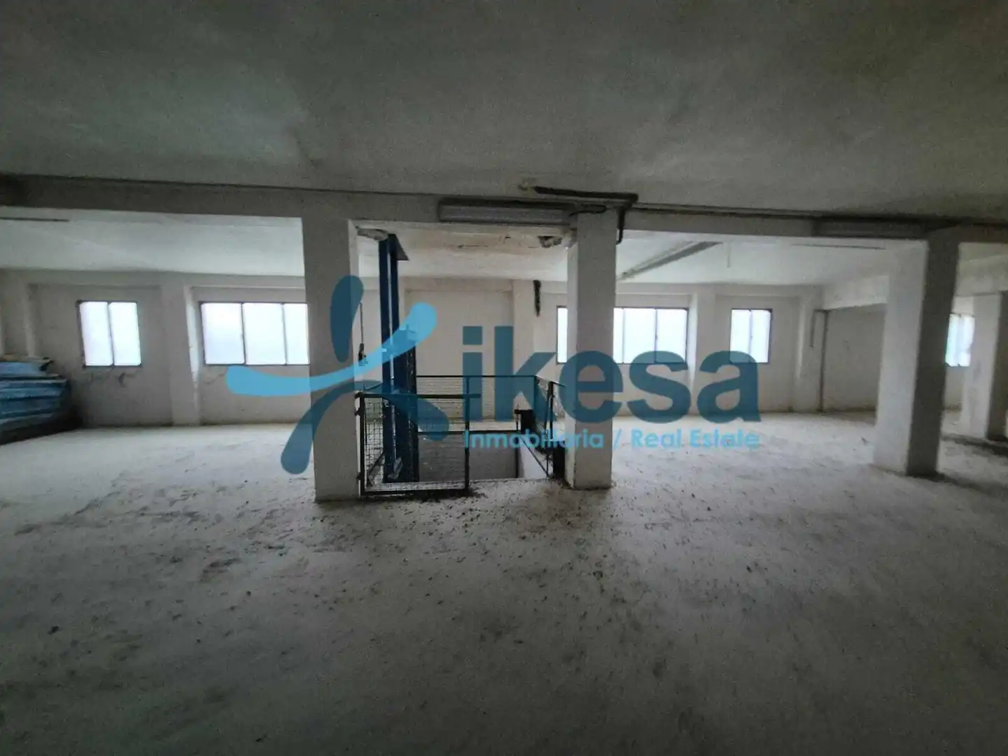 Business premises for sale in Santa Cruz del Comercio, imagen 12