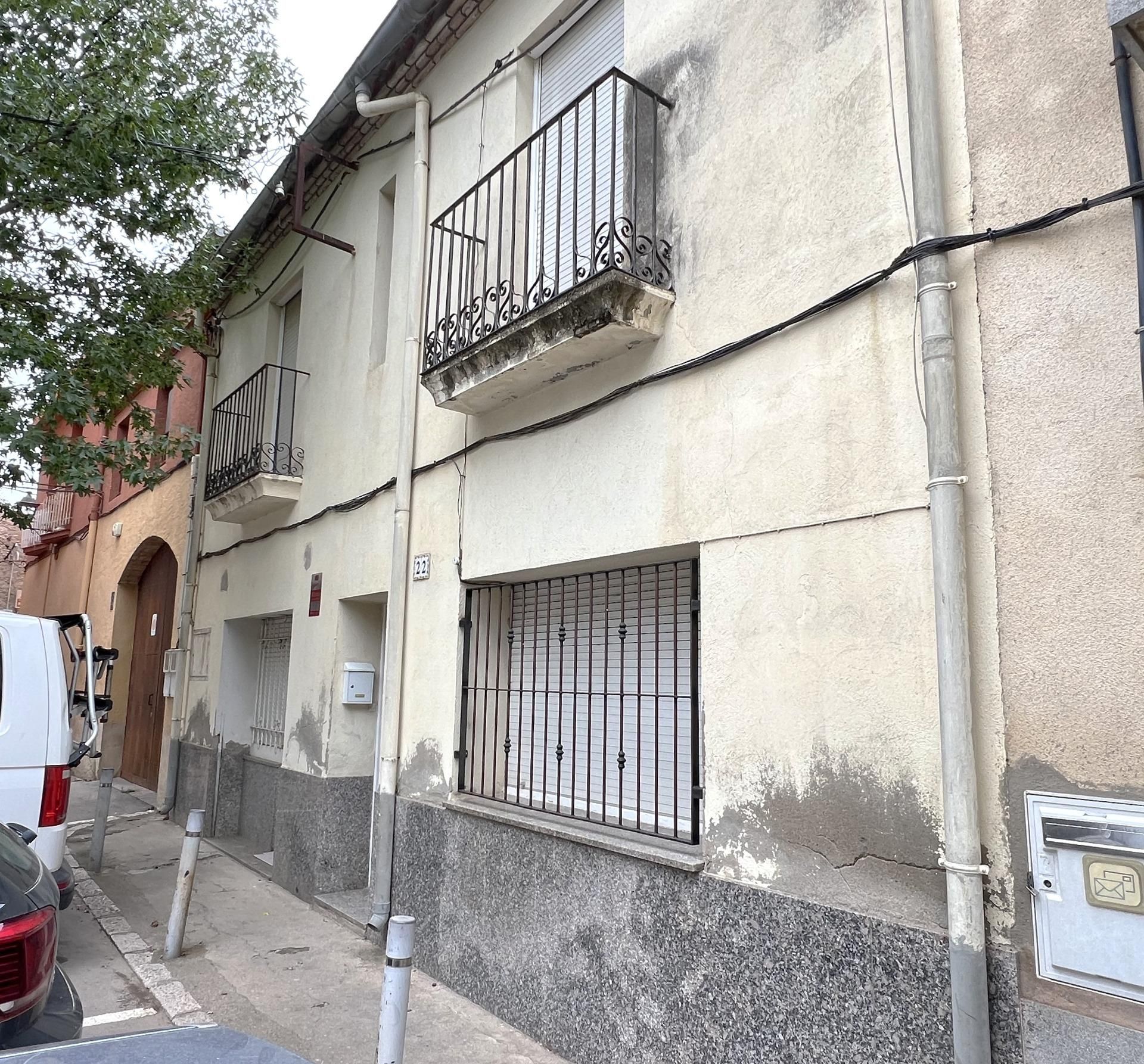 Vista exterior de Casa adosada en venda en Sant Pere Pescador