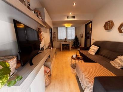 Living room of Flat for sale in Vilanova i la Geltrú  with Heating, Parquet flooring and Balcony