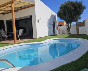 Swimming pool of House or chalet to rent in La Oliva  with Private garden, Terrace and Swimming Pool