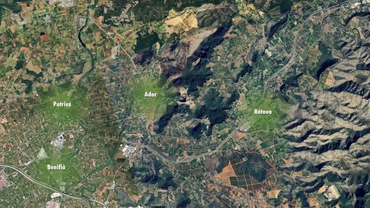 Rustikales Grundstück zum Verkauf in C/ Ausías March, imagen 3