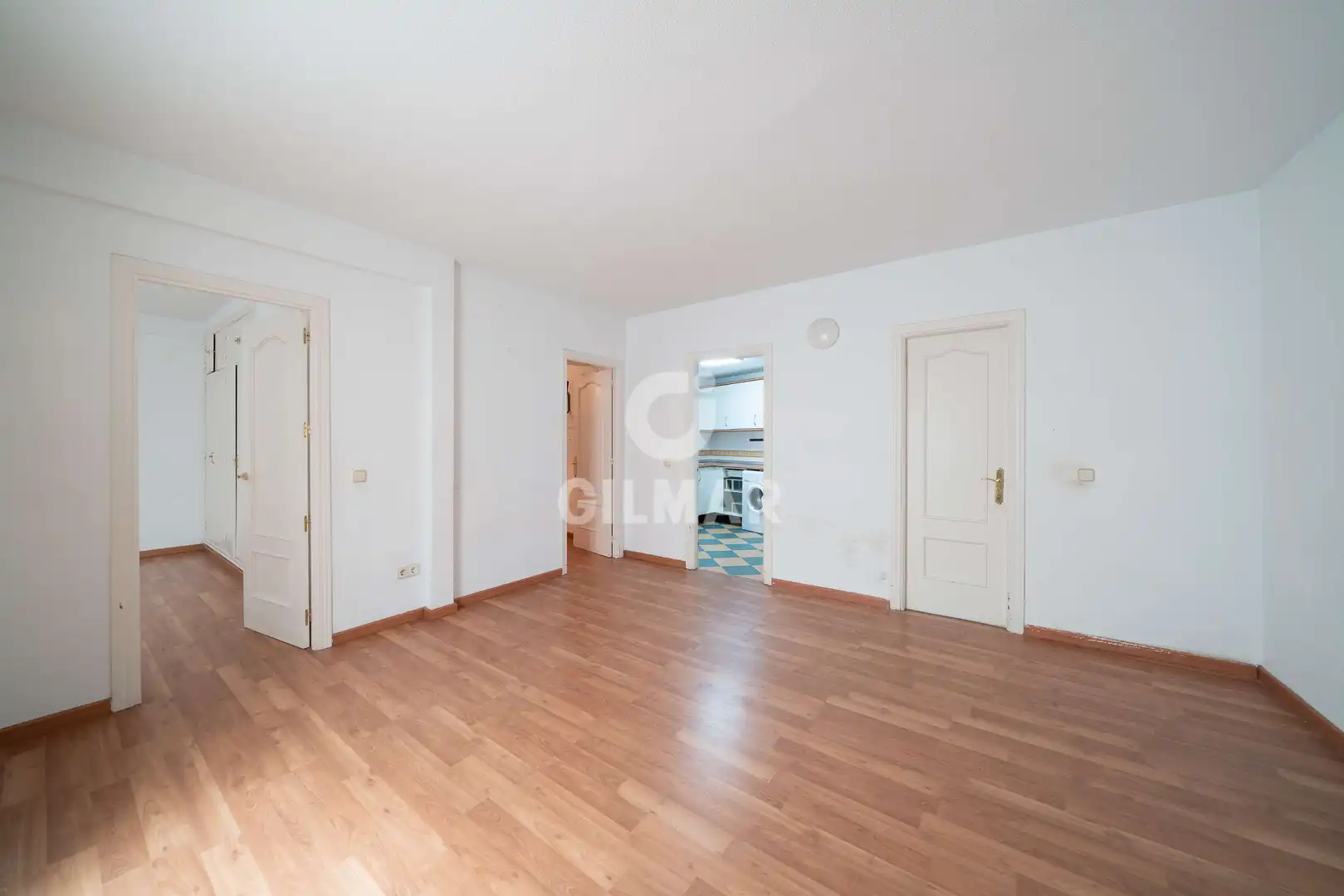 Habitación de Piso en venta en Madrid con Calefacción
