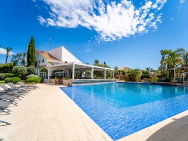 Villa avec piscine à vendre à Alzabares