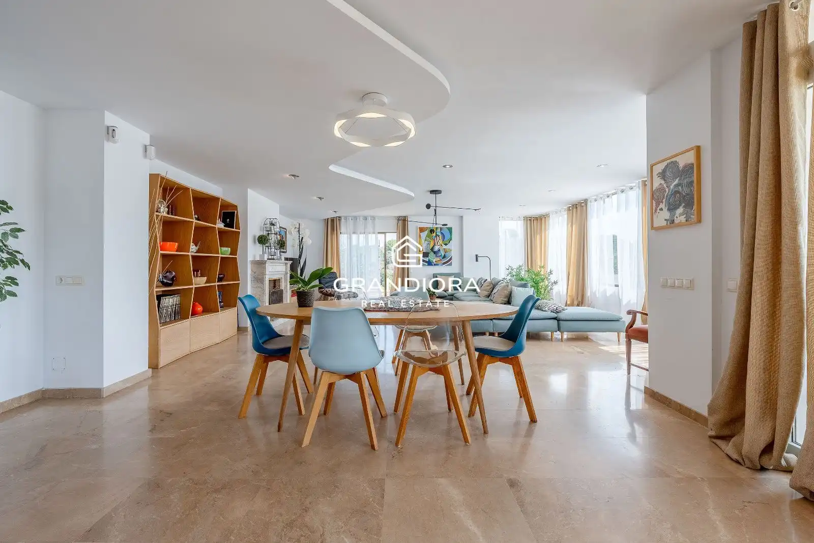 Sala d'estar de Casa o xalet de lloguer en Caldes d'Estrac amb Piscina i Moblat