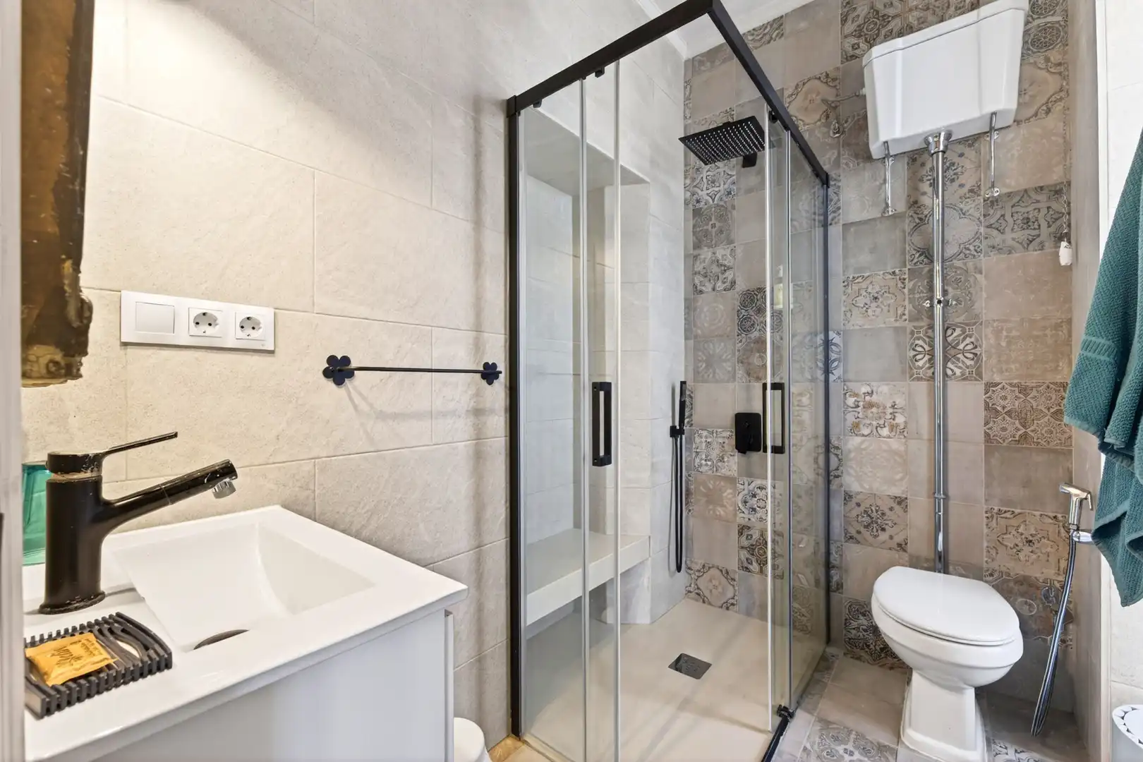 Bathroom of Houses for sale in Torremolinos  with Air Conditioner, Private garden and Terrace