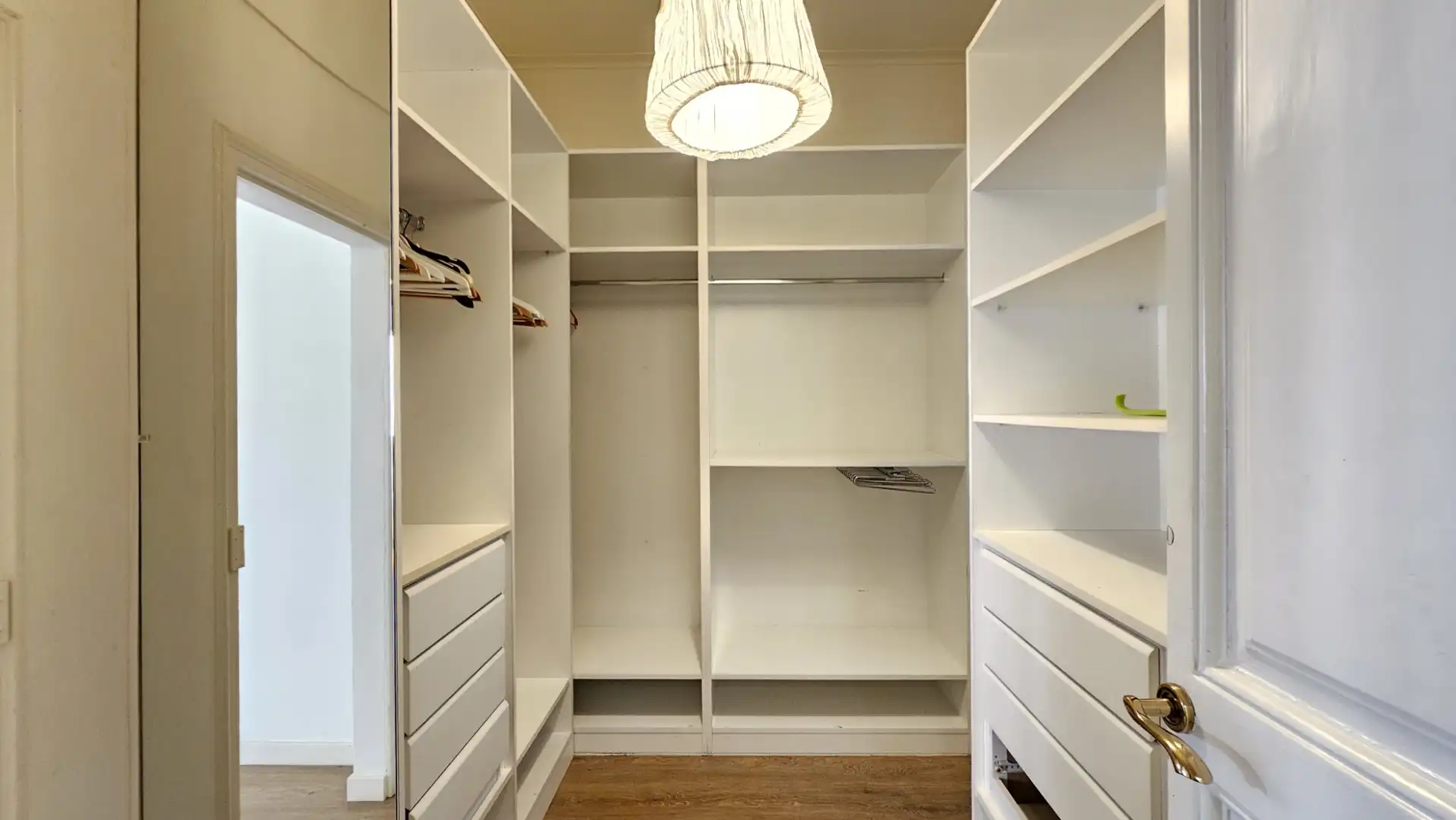 Schlafzimmer von Büro zur Miete in Barcelona mit Heizung und Internet