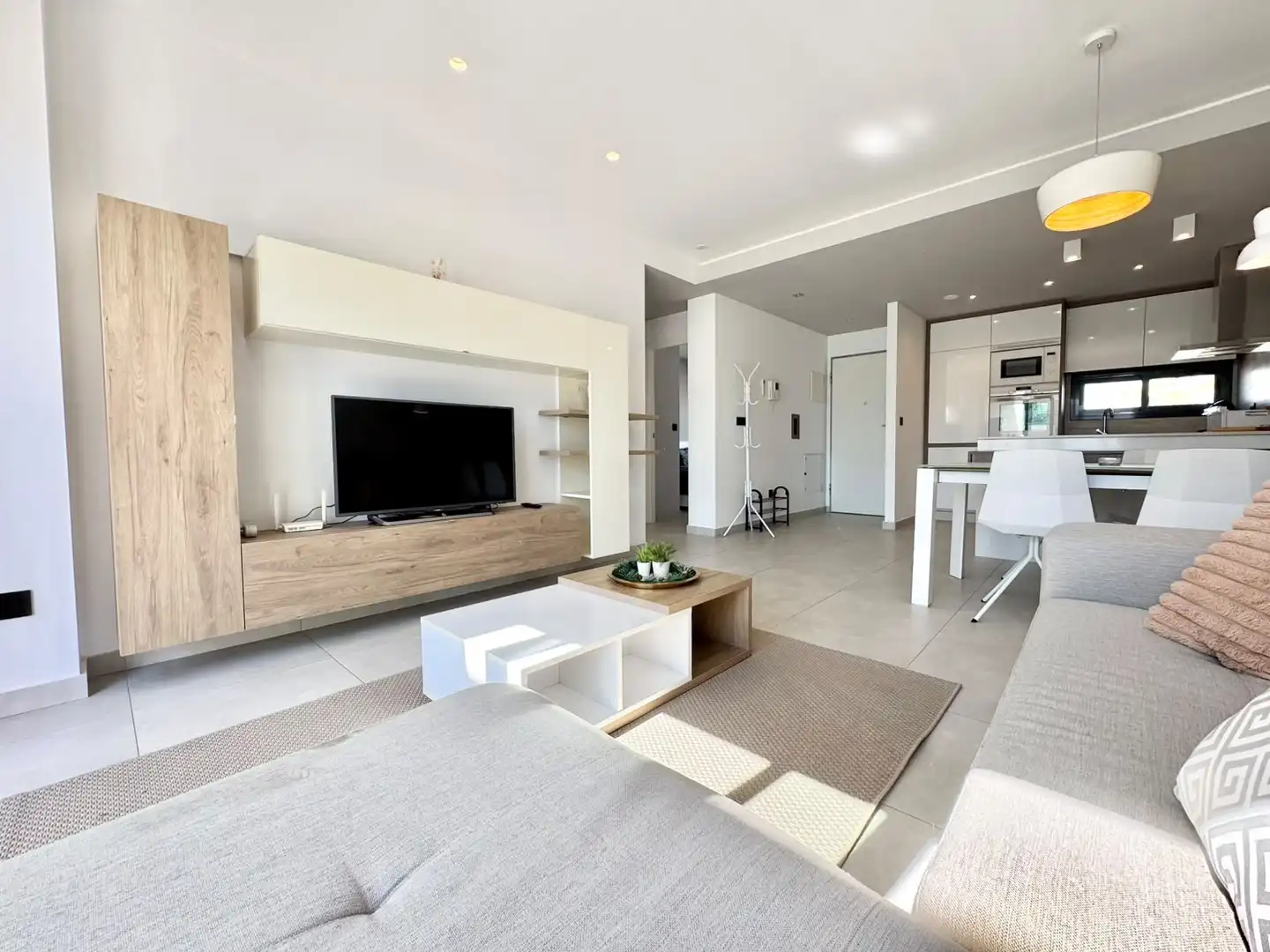 Penthouse with pool to rent in El Raso, imagen 8