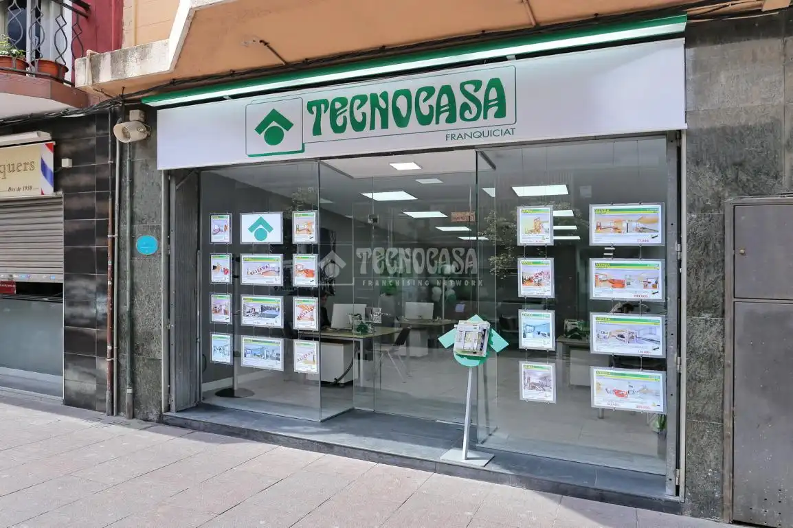 Casa adosada en venda en Montcada i Reixac amb Balcó