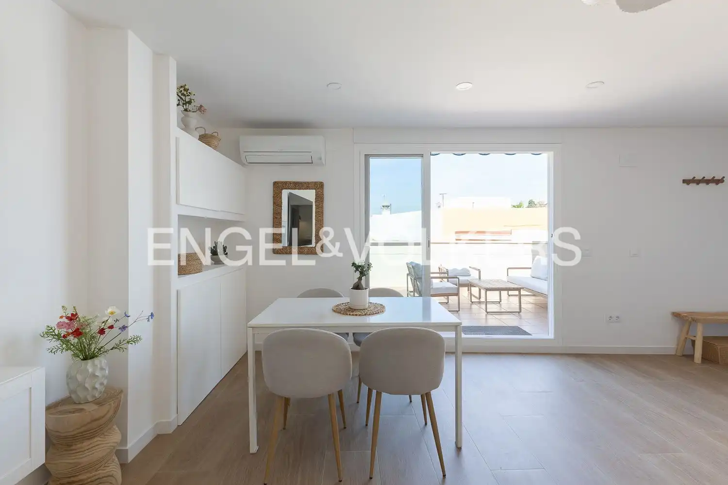 Exterior view of Attic for rent in El Puig de Santa Maria  with Air Conditioner, Heating and Terrace